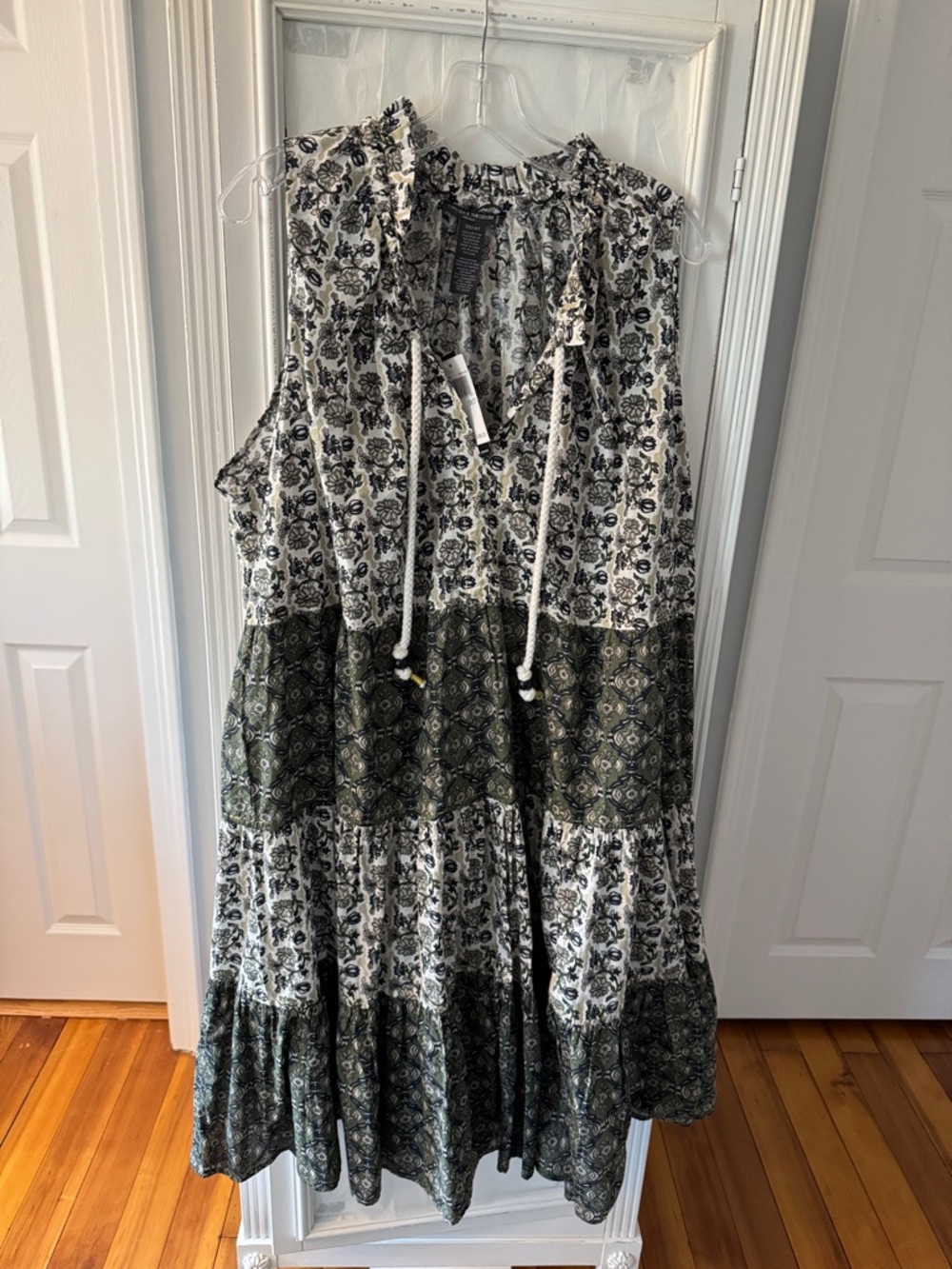 NWT Chelsea & Theodore Tiered White Dress with Olive Floral Motif Sz 3X